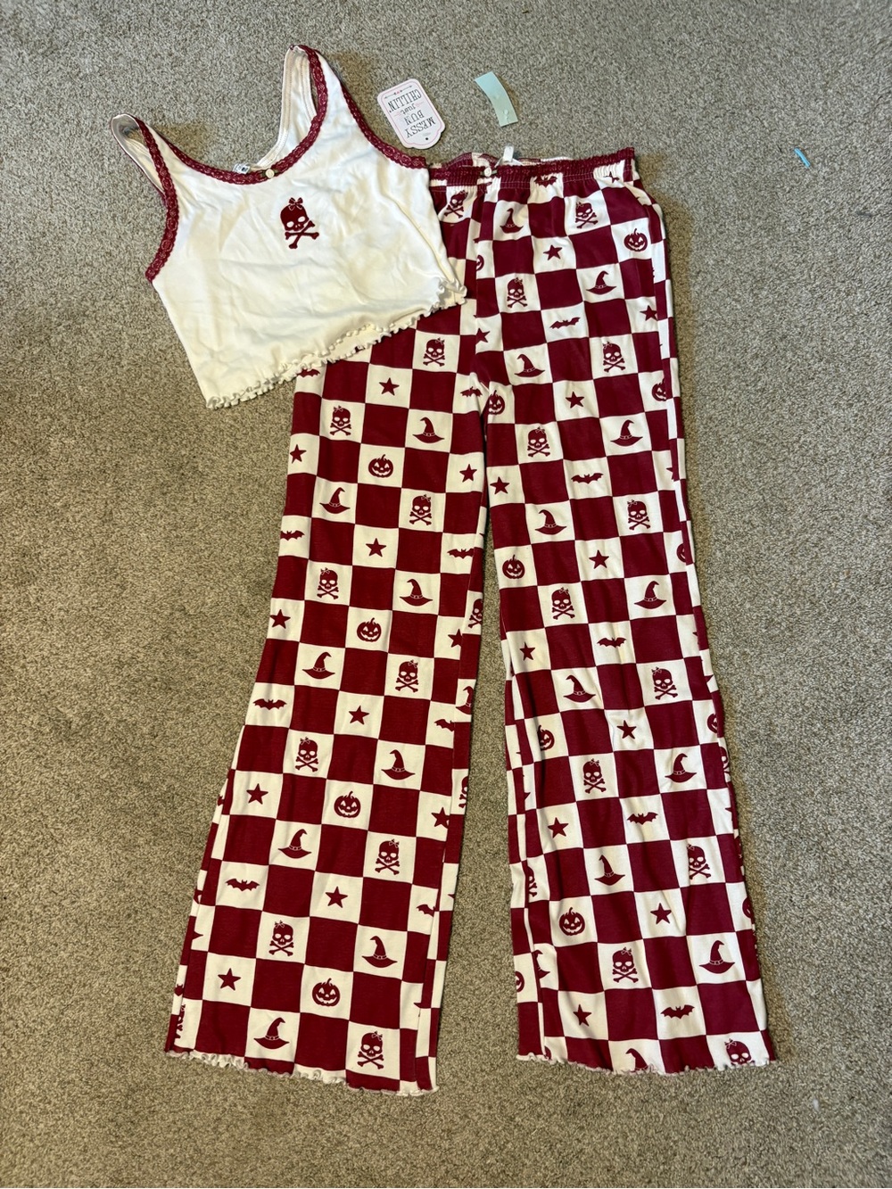 👻🎃 Halloween PJ set  Pajama Set messy bun just chillin small NWT white maroon